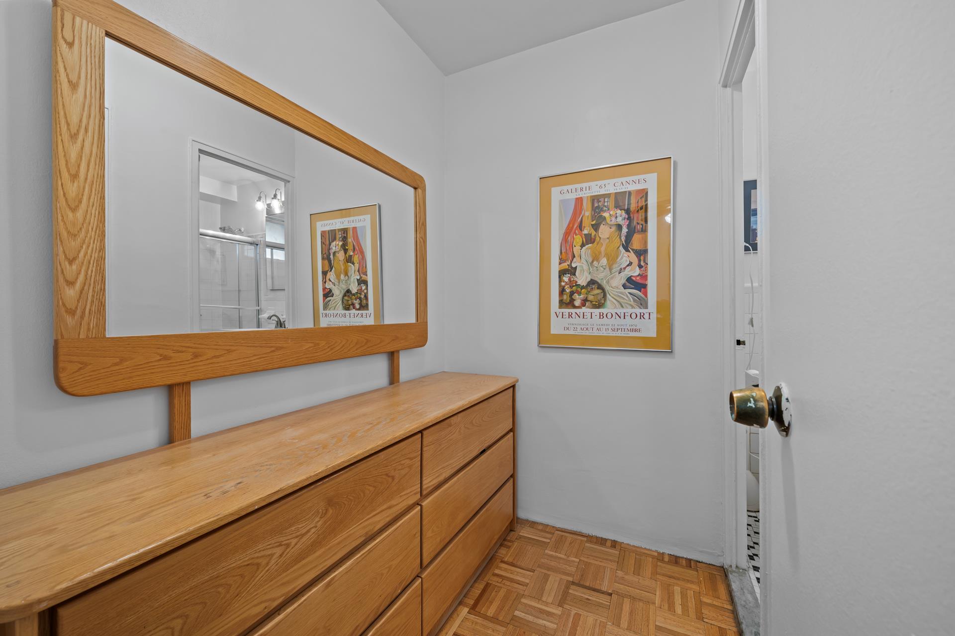 2575 Palisade Avenue, Unit 11E Bronx, NY 10463 - Photo 7 of 11