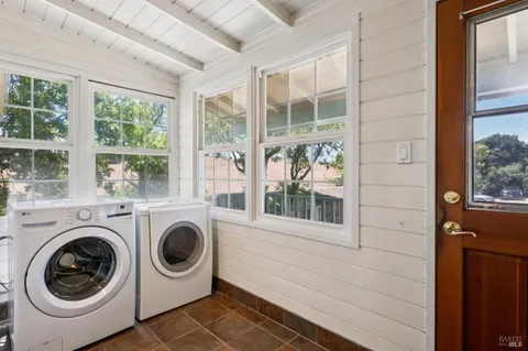 $1,049,000 | 2534 Stony Point Road, Petaluma, CA 94952