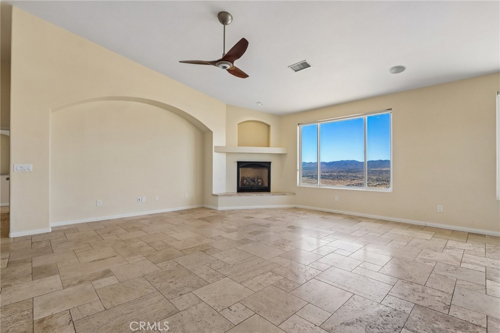 6057 Buena Suerte Road Yucca Valley, CA 92284 - Photo 8 of 75