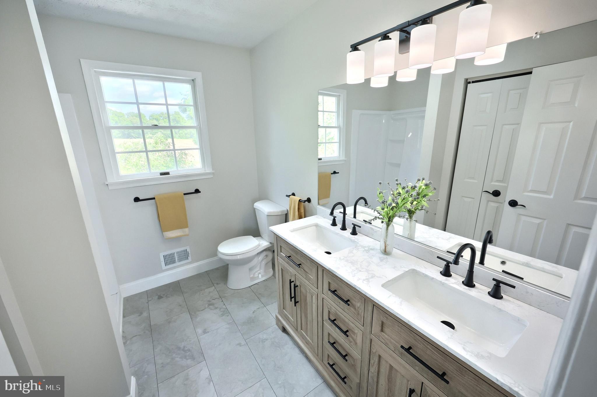 15257 Whitcraft Road New Freedom, PA 17349 - Photo 44 of 66 Primary En-suite Bathroom