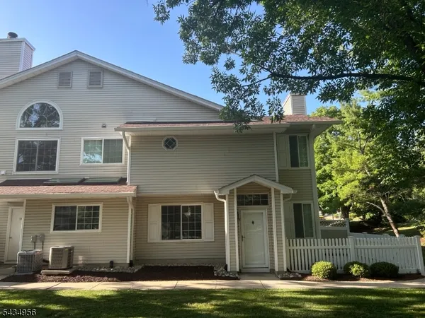 $515,000 | 9 Evans Court, Bedminster, NJ 07921