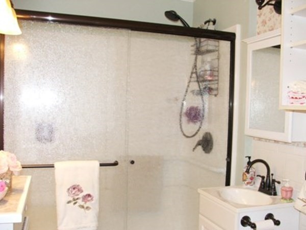 405-407 Springfield Street Chicopee, MA 01013 - Photo 8 of 13 Gallery Image 8