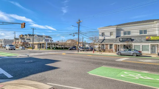 $569,000 | 7811 Atlantic Avenue, Unit 2, Margate City, NJ 08402