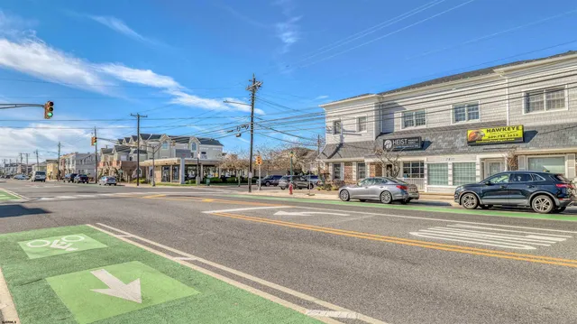 $569,000 | 7811 Atlantic Avenue, Unit 2, Margate City, NJ 08402