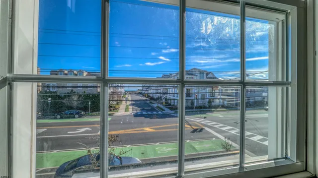 $569,000 | 7811 Atlantic Avenue, Unit 2, Margate City, NJ 08402