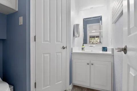 $979,000 | 8718 Tallwood Drive, Austin, TX 78759
