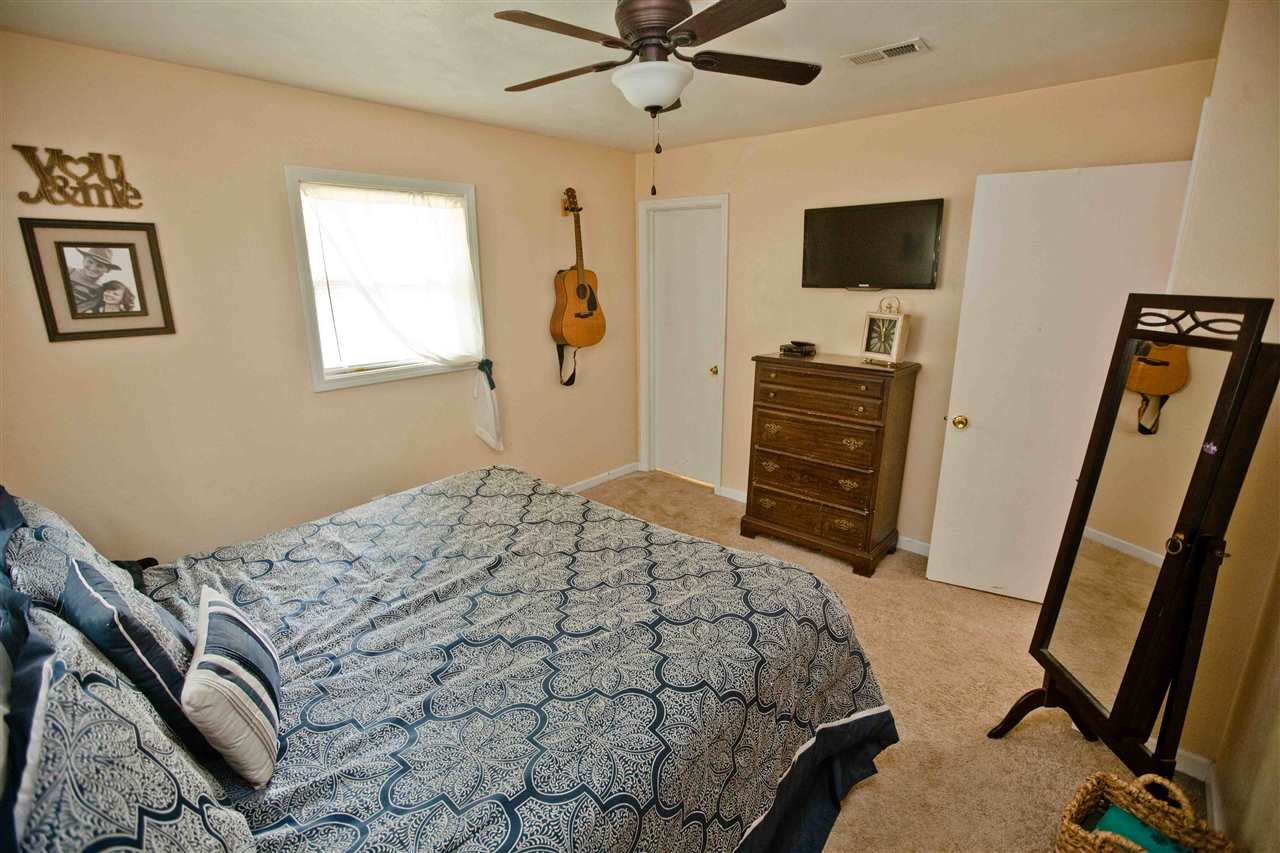61470 Mayflower Road South Bend, IN 46614 - Photo 5 of 22 Gallery Image 5