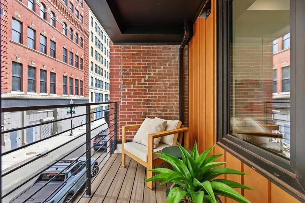 230 Friend Street, Unit 2 Boston, MA 02114 - Photo 11 of 23