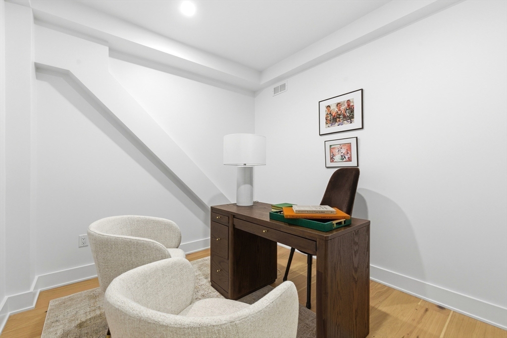 230 Friend Street, Unit 2 Boston, MA 02114 - Photo 12 of 23