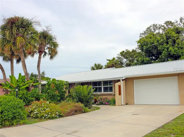 $425,000 | 506 Casas Bonitas Drive, Nokomis, FL 34275