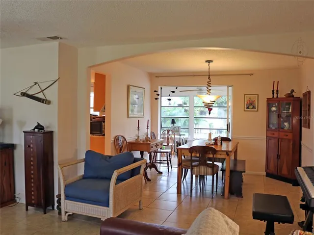 $425,000 | 506 Casas Bonitas Drive, Nokomis, FL 34275