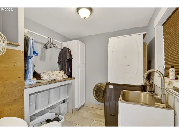 $475,000 | 24511 Northeast W H Garner Road, Yacolt, WA 98675