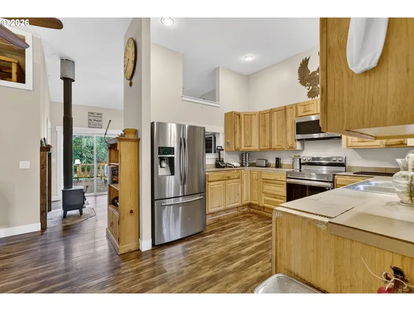 $475,000 | 24511 Northeast W H Garner Road, Yacolt, WA 98675