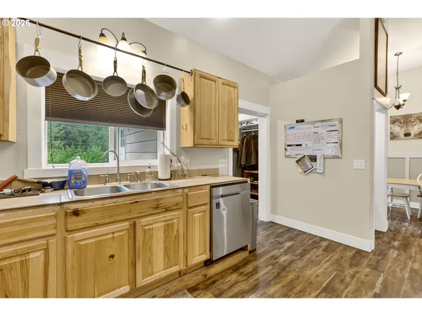 $475,000 | 24511 Northeast W H Garner Road, Yacolt, WA 98675