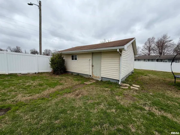 $127,000 | 318 Lift Street, Shawneetown, IL 62984