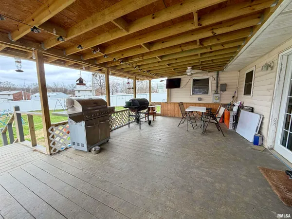 $127,000 | 318 Lift Street, Shawneetown, IL 62984