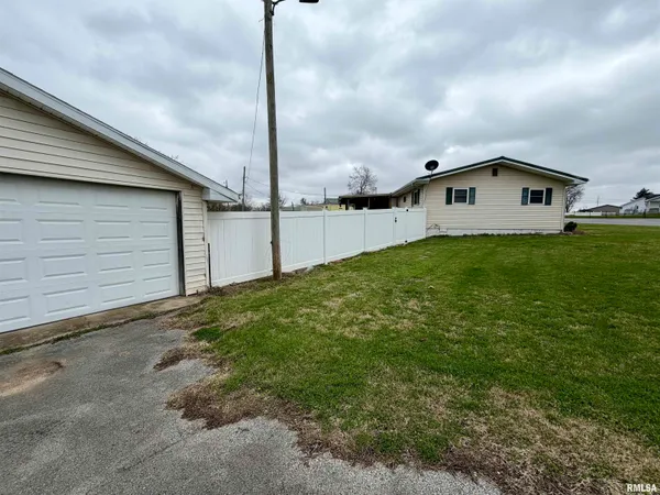 $127,000 | 318 Lift Street, Shawneetown, IL 62984