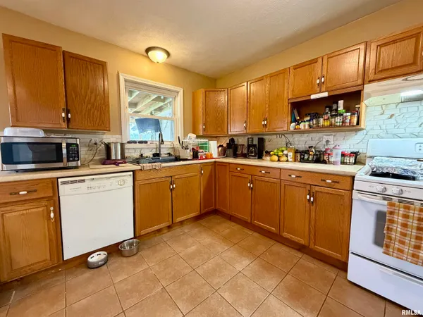 $127,000 | 318 Lift Street, Shawneetown, IL 62984