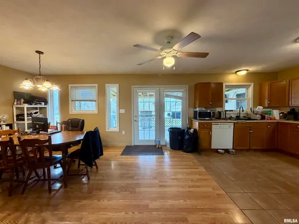 $127,000 | 318 Lift Street, Shawneetown, IL 62984