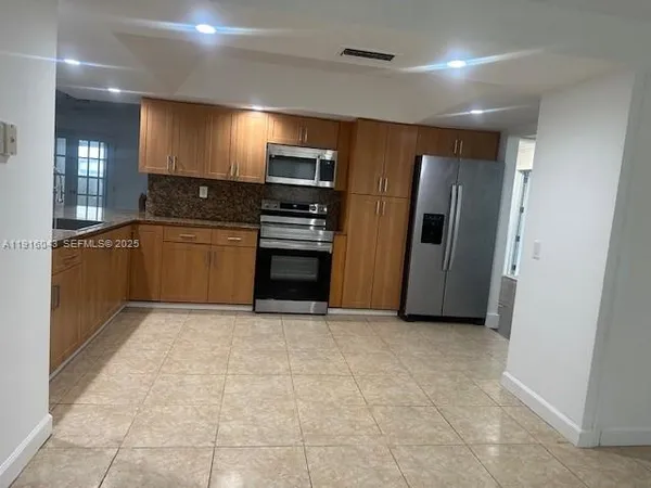 $565,000 | 6861 Southwest 28th Street, Miramar, FL 33023