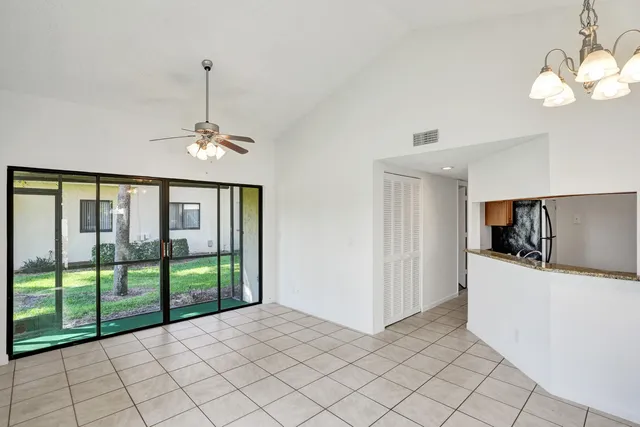 $2,399 | 12 VÃa De Casas Sur, Unit 101, Boynton Beach, FL 33426