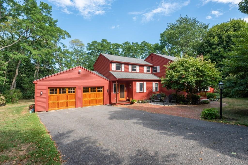 8 Daniels Road Wenham, MA 01984 - Photo 1 of 40 Gallery Image 1