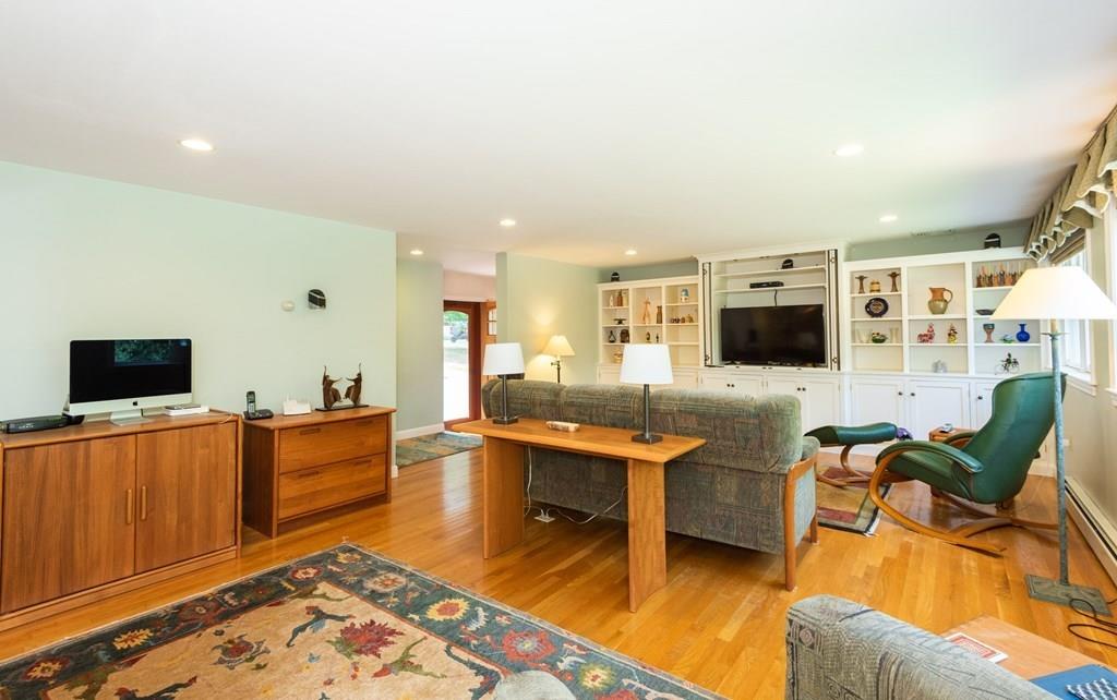 8 Daniels Road Wenham, MA 01984 - Photo 6 of 40 Gallery Image 6