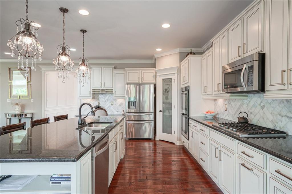 3898 Pelham Road Carmel, IN 46074 - Photo 13 of 59 Gallery Image 13