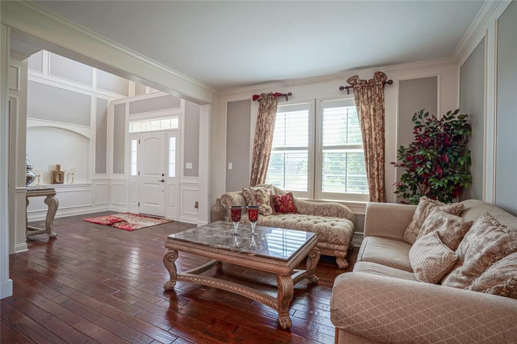 3898 Pelham Road Carmel, IN 46074 - Photo 5 of 59 Gallery Image 5