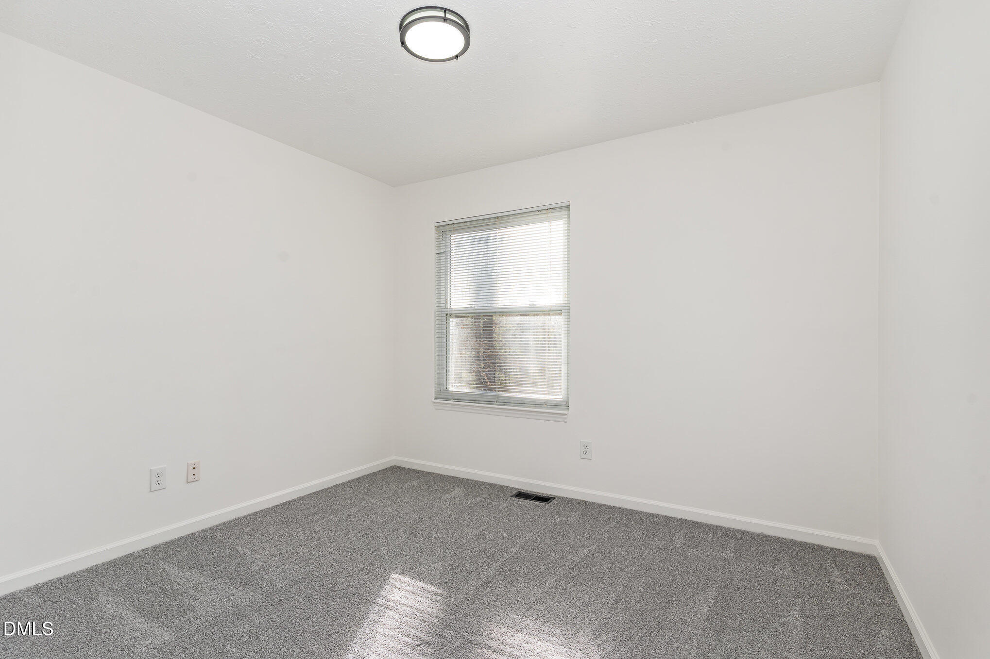 325 Bainbridge Circle Garner, NC 27529 - Photo 12 of 20 012_file_582