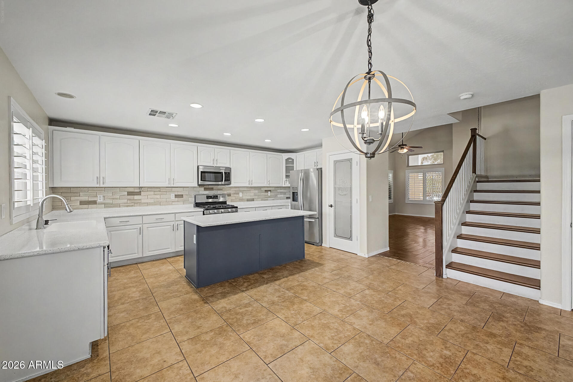 981 North 169th Avenue Goodyear, AZ 85338 - Photo 8 of 32 08 169th
