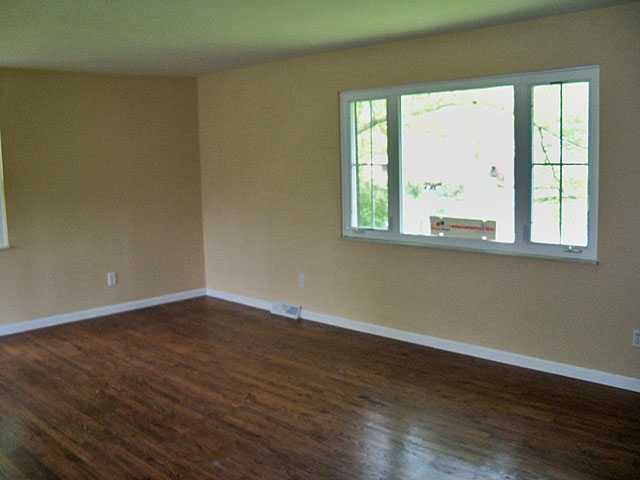 6085 Whitman Road Columbus, OH 43213 - Photo 3 of 14 Gallery Image 3