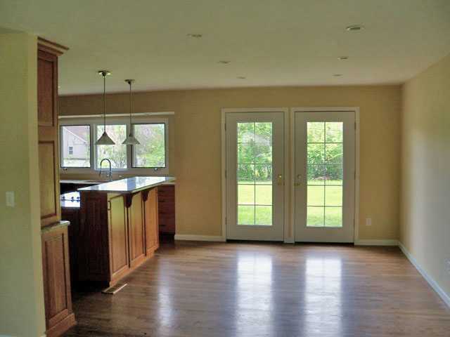 6085 Whitman Road Columbus, OH 43213 - Photo 4 of 14 Gallery Image 4