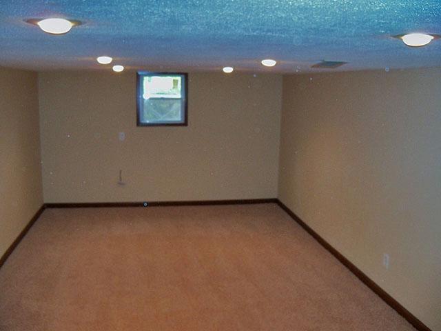 6085 Whitman Road Columbus, OH 43213 - Photo 10 of 14 Gallery Image 10