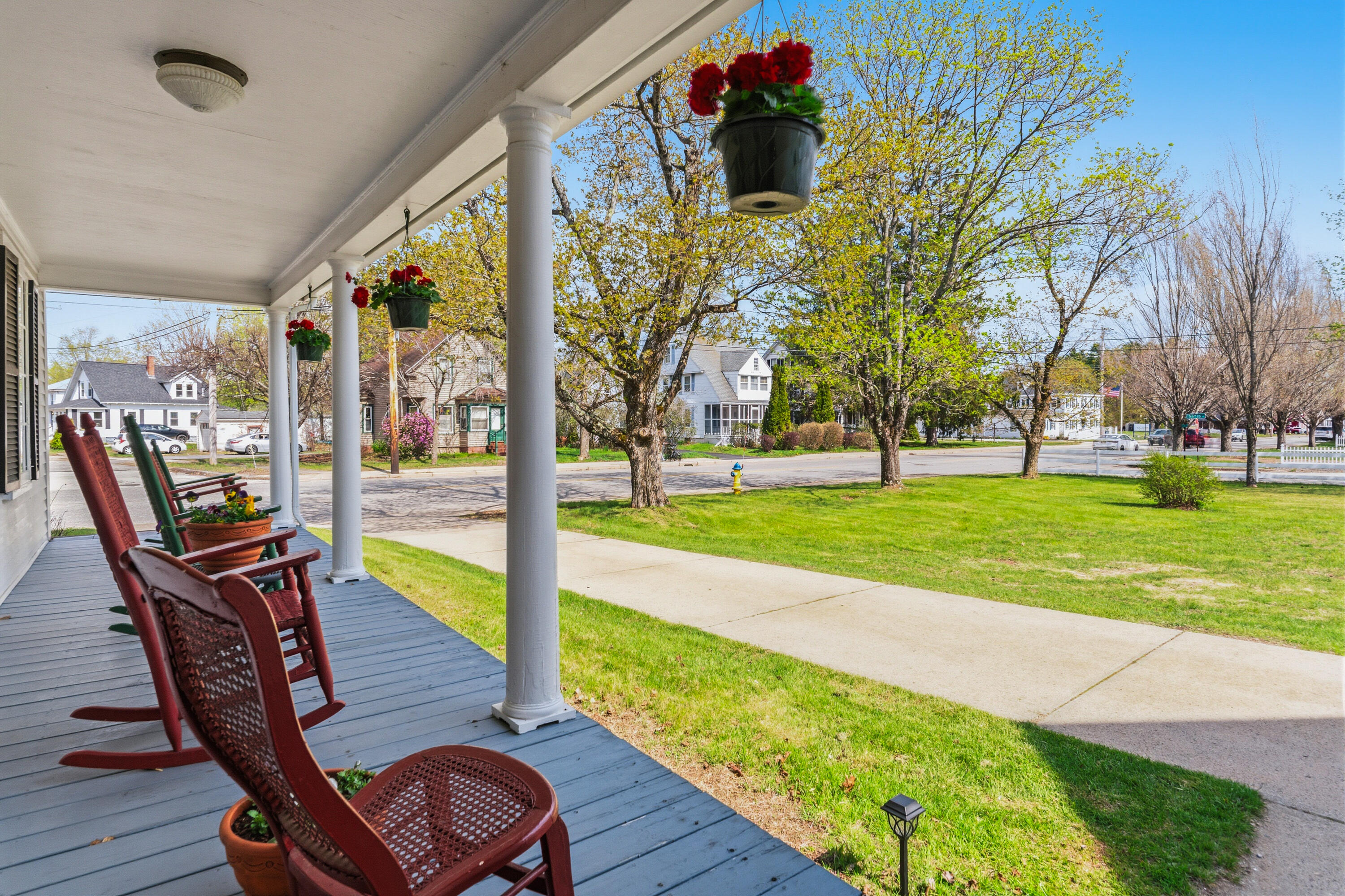 567 Main Street Springvale, ME 04083 - Photo 7 of 92