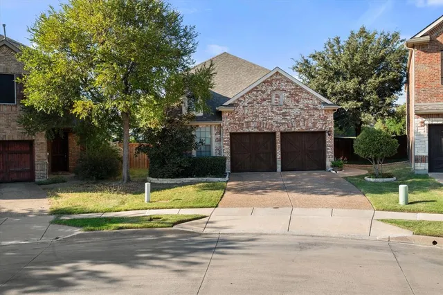$430,000 | 1352 Cog Hill Drive, Fort Worth, TX 76120