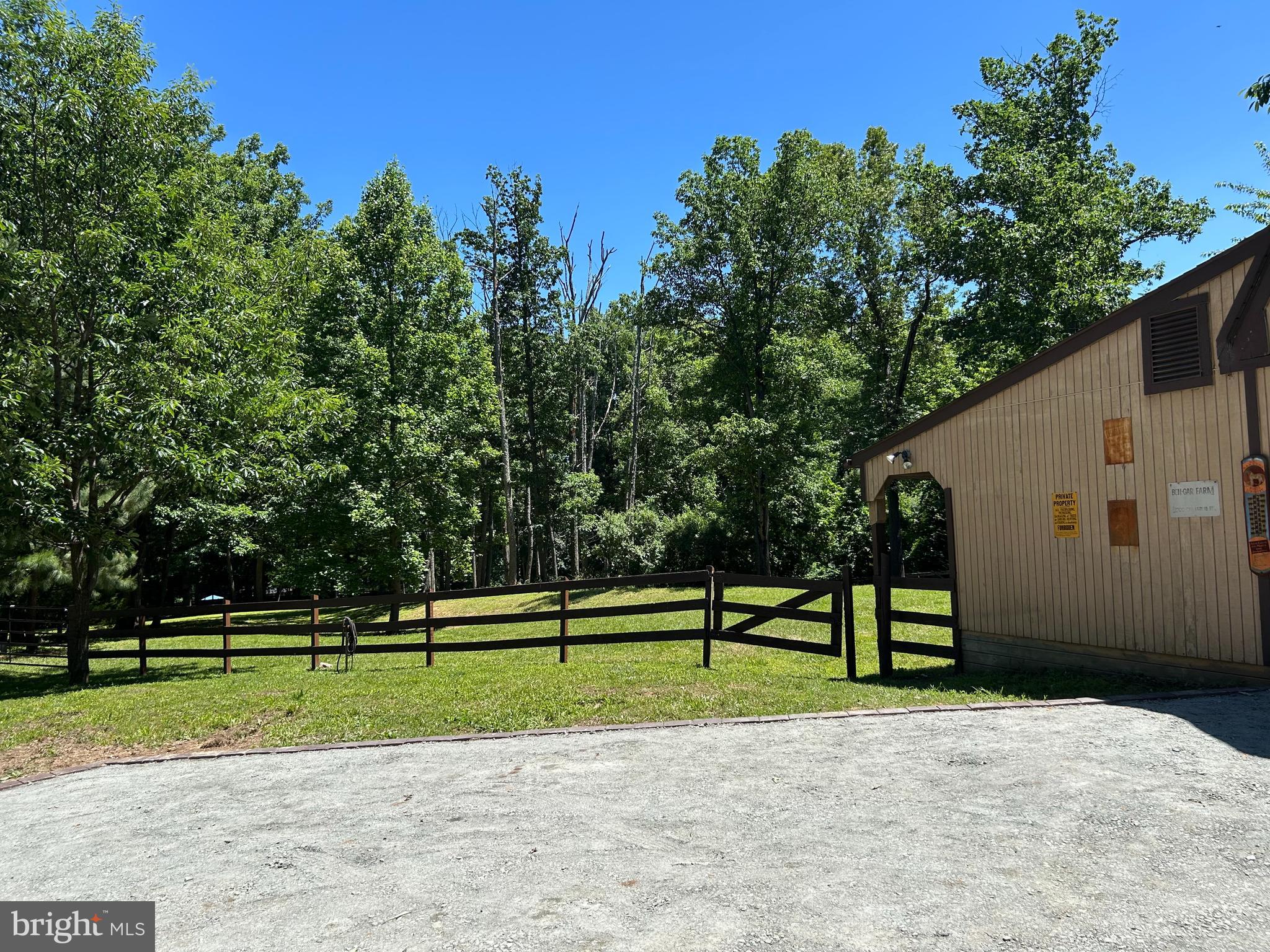 813 Blacks Hill Road Great Falls, VA 22066 - Photo 85 of 92 Barn with Fencing