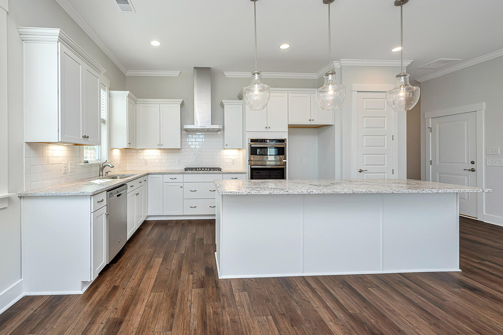 3512 Habenaria Rd Mount, Unit 17 Mount Pleasant, SC 29466 - Photo 15 of 23 Kitchen - Albemarle
