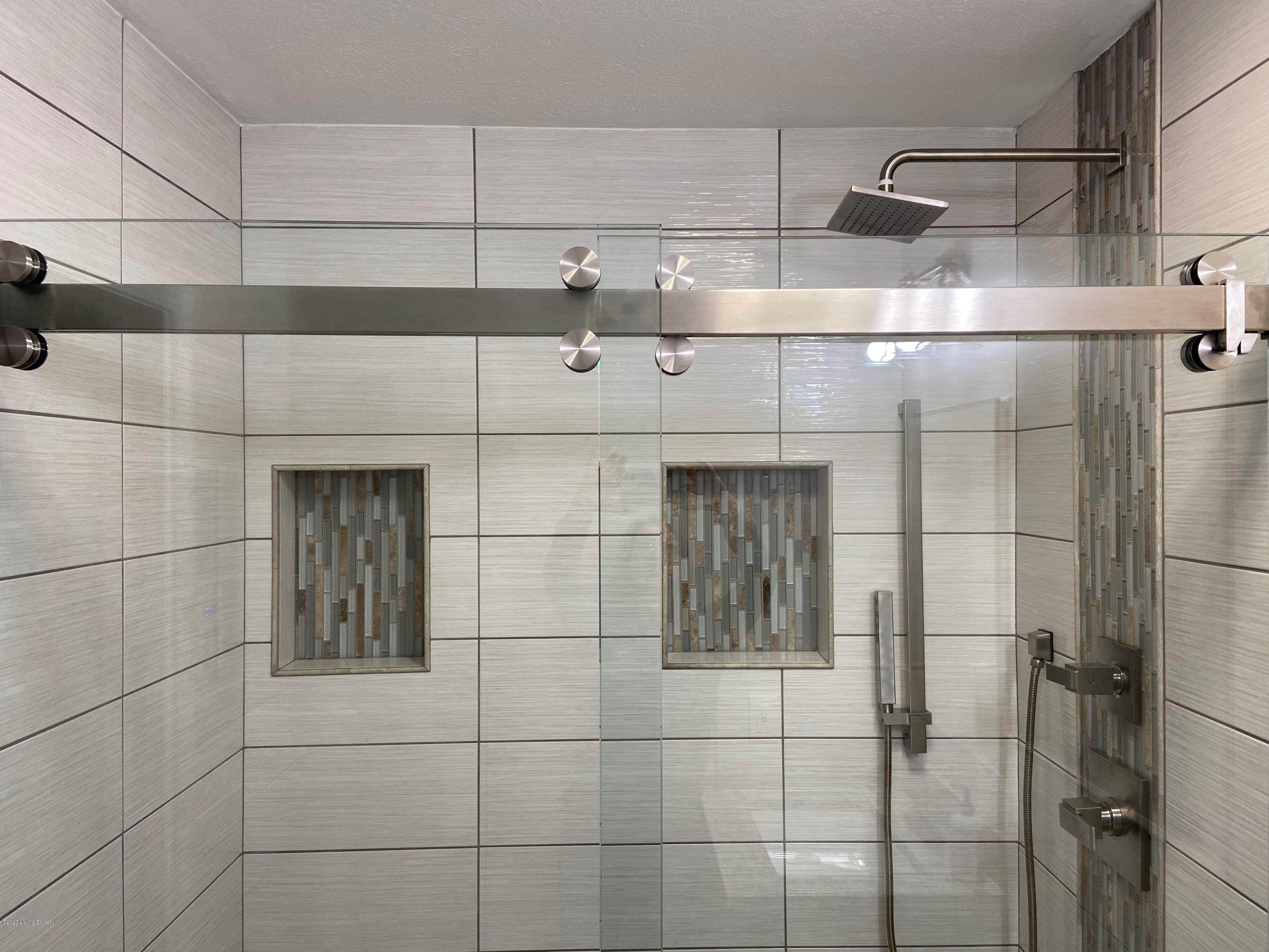 207 Rolling Ridge Way Simpsonville, KY 40067 - Photo 26 of 67 New glass door easily rolls to open and close.