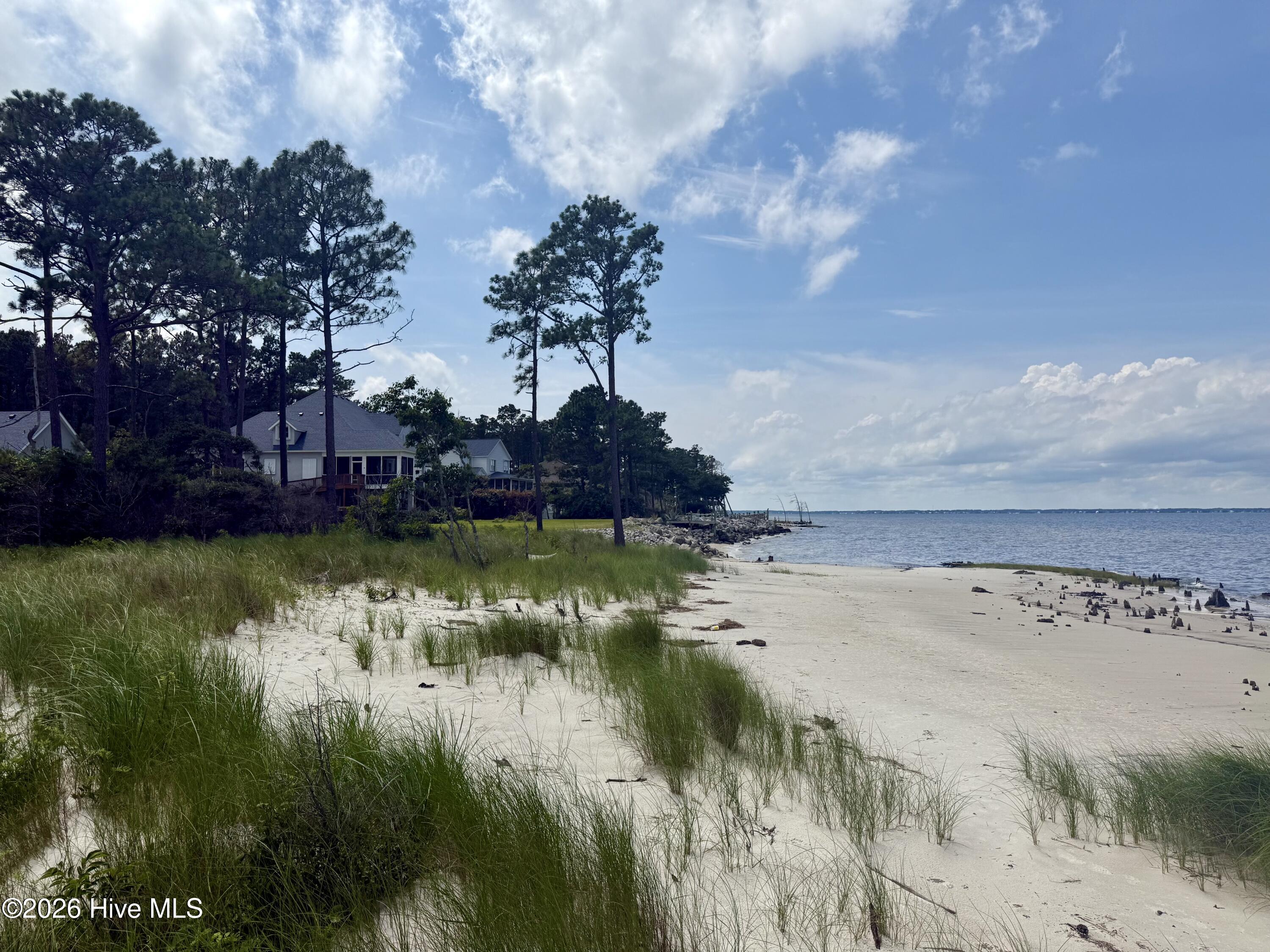558 Sandy Point Drive Beaufort, NC 28516 - Photo 12 of 33 IMG_5949