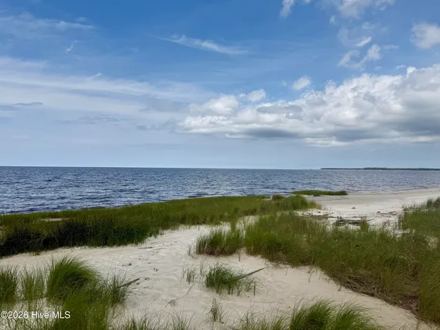 $175,000 | 558 Sandy Point Drive, Beaufort, NC 28516