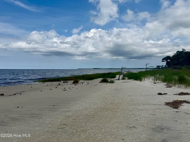 $175,000 | 558 Sandy Point Drive, Beaufort, NC 28516