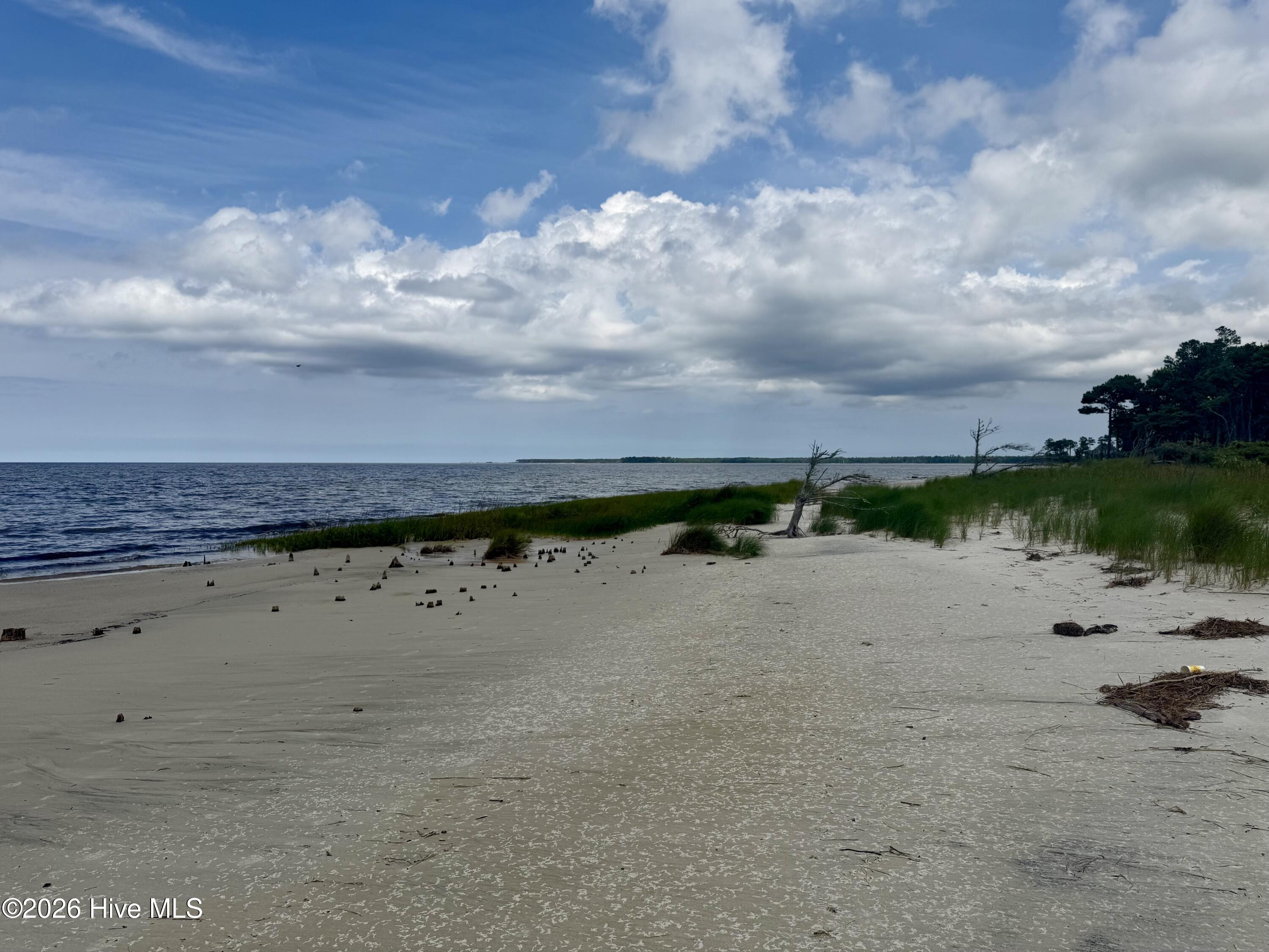 558 Sandy Point Drive Beaufort, NC 28516 - Photo 18 of 33 IMG_5939