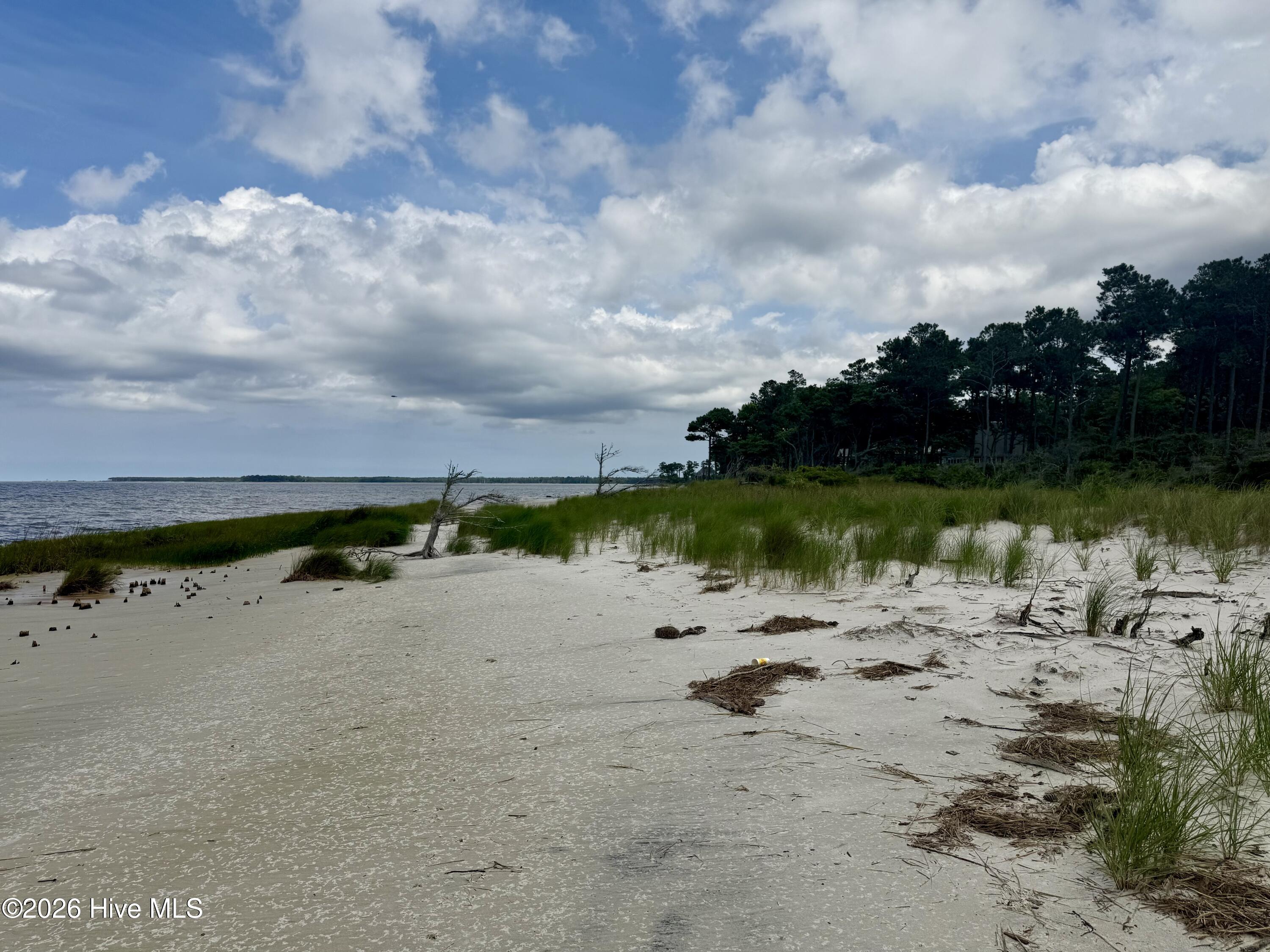 558 Sandy Point Drive Beaufort, NC 28516 - Photo 20 of 33 IMG_5938