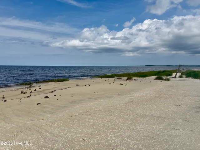 $175,000 | 558 Sandy Point Drive, Beaufort, NC 28516