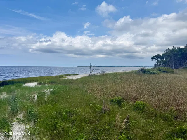 $175,000 | 558 Sandy Point Drive, Beaufort, NC 28516