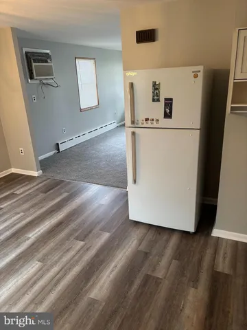 $1,300 | 820 Broad Street, Darby, PA 19023