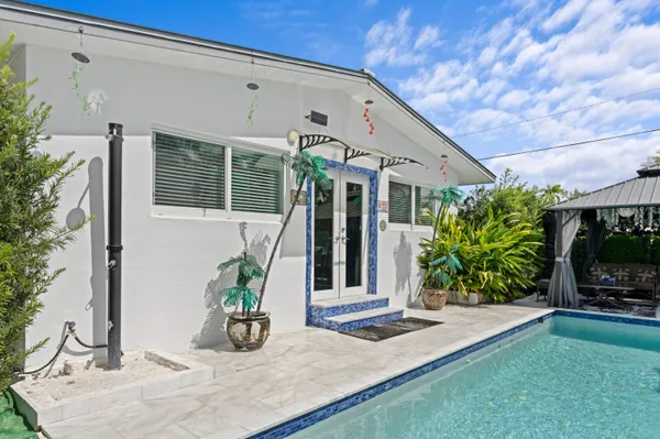 $4,900 | 3705 Northeast 16th Avenue, Oakland Park, FL 33334