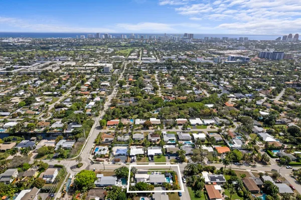 $4,900 | 3705 Northeast 16th Avenue, Oakland Park, FL 33334