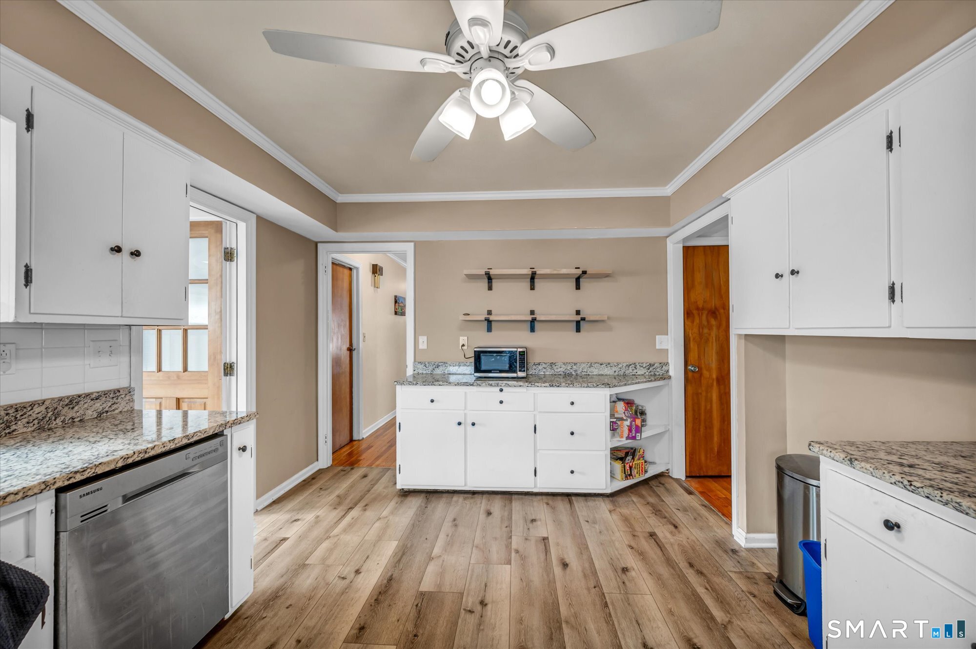 304 Huntington Road Stratford, CT 06614 - Photo 13 of 33